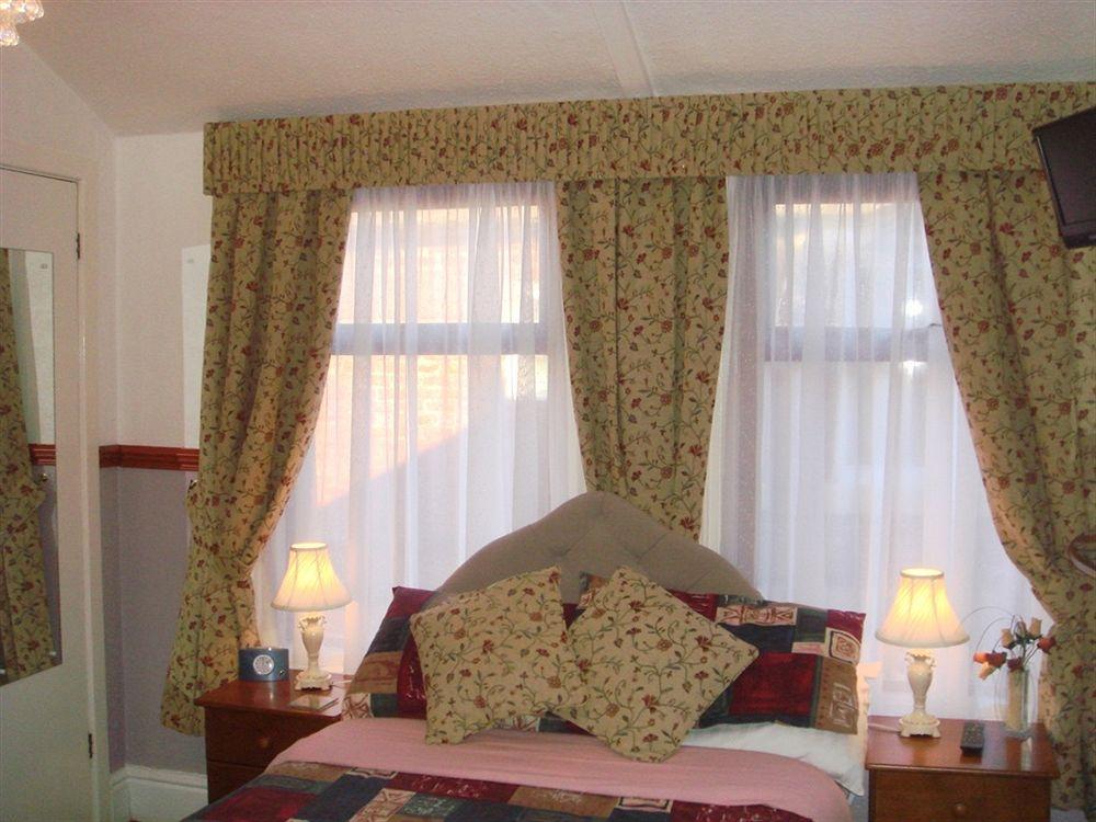 Canda Hotel Μπλάκπουλ Εξωτερικό φωτογραφία